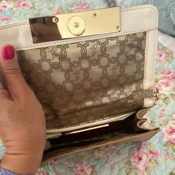 *Ivanka Trump* Classic Tan & Beige Cream Crossbody Handbag Purse EUC Gold Chain - Picture 5 of 7